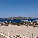 Ailla Ξενοδοχείο *